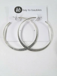 Pendientes tipo argolla Bay to Baubles BB plata antigua nuevos con etiquetas 50 - Imagen 1 de 4
