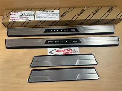 PROTECTORES DE UMBRAL DE PUERTA PRIUS 2023-2025 ACCESORIO GENUINO TOYOTA PT413-47230 Foto 1 de 3