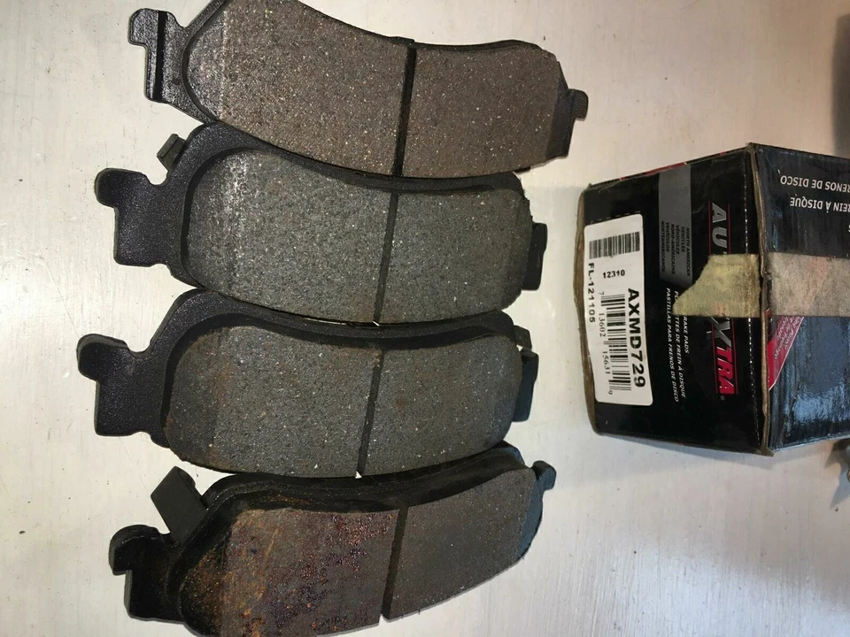 Pastilha de freio a disco usada Auto Extra AXMD729, traseira - C32 - Imagem 1 de 1
