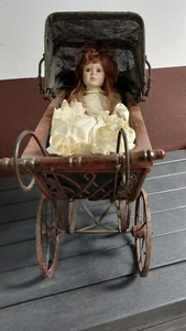 historischen Puppenwagen, Marke unbekannt, Farbe Braun Kopfteil anthrazit - Bild 1 von 4