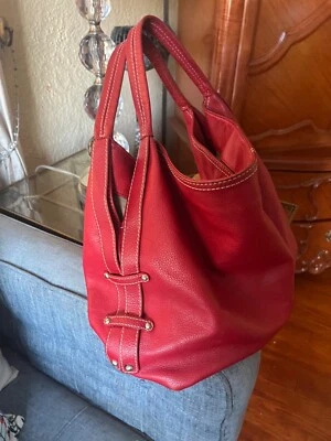 Hobo de gran tamaño de cuero suave rojo Coldwater Creek. Bolso de hombro Bolso de viaje Cartera Foto 1 de 4