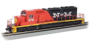 Bachmann - EMD SD40-2 - Standard DC -- Nacionales de Mexico 8791 - HO - Picture 1 of 1