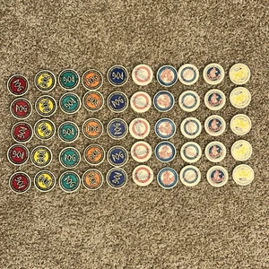 Vintages Pogs - 50 Different Official World Pog Federation And Haleakala Pogs - Picture 1 of 6