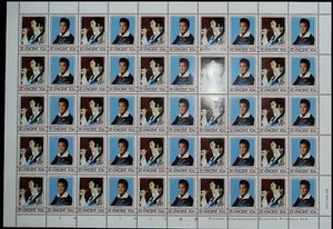 ELVIS PRESLEY FEUILLE COMPLETE 50 TIMBRES N° 870-871 NEUFS** - Picture 1 of 1
