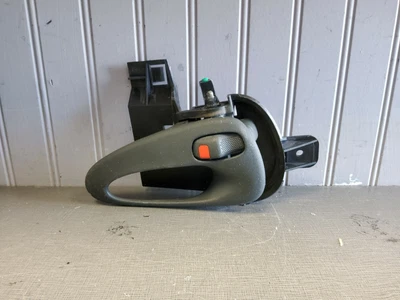 Pontiac Grand AM 1999-2005 conductor delantero izquierdo interior manija de puerta OEM NEGRO Foto 1 de 2