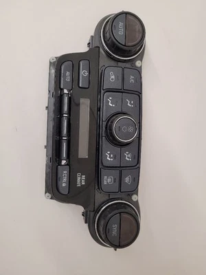 Chevrolet Suburban 1500 2017-2020 montado en el tablero de control de temperatura  Foto 1 de 4