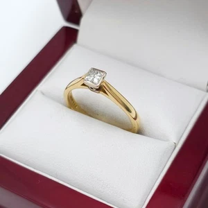 18ct Yellow Gold 1/4ct Natural Diamond Princess Cut Solitaire Ladies Ring Size O - Picture 1 of 7