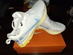 Nike React Infinity Run Flyknit – Größe 43 - Bild 1 von 3