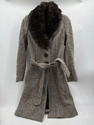 Abrigo de lana de tweed con cinturón Banana Republic para mujer cuello de piel de oveja de cordero pequeño Foto 1 de 4