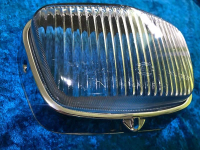 Mercedes-Benz W110 Blinker chrom Gehäuse mit HELLA Glasscheibe vorne links -Top! - Immagine 1 di 4