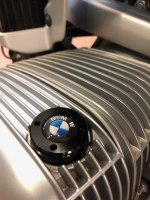 Tappo ANTIFURTO OLIO motore BMW R1100 R1150 R850 R1200C; COLORE NERO - Immagine 1 di 4