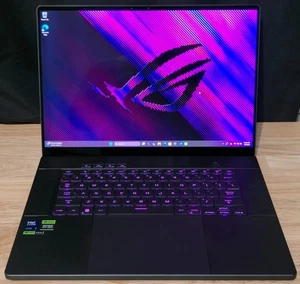 Asus ROG Zephyrus G16 GU605 240Hz QHD+ OLED Core Ultra 9 185H 32GB 2TB RTX 4090 - Picture 1 of 19