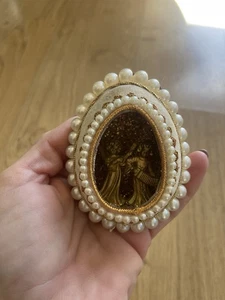 Vintage Gold Florentine Egg Angels Diorama Ornament Figurine 3.5" Rococo Regency - Picture 1 of 11