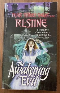 The Awakening Evil, Fear Street, #10, Horror, Vintage, Pocket Books, 1997, 1st - Picture 1 of 5