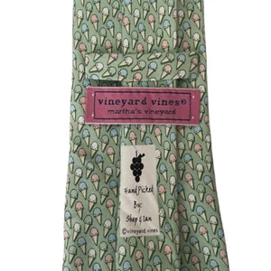 Vineyard Vines Men's Tie Ice Cream Cones Green Satin Silk 3 5/8" (W) 64" (L) euc - Picture 1 of 4