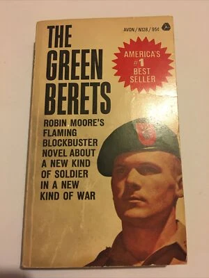 THE GREEN BERETS BY ROBIN MOORE  (1965)     VIETNAM WAR FICTION CLASSIC PB - Image 1 of 4