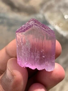 Beautiful gemmy pink Kunzite crystal - Picture 1 of 6