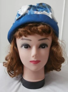 Vintage 1960's Retro 1930's Blue & White Cabbage Rose Cloche Style Dress Hat - Picture 1 of 12