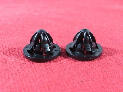 DODGE RAM Replacement Rear Tail Lamp Clips Set Of 2 NEW OEM MOPAR — 第 1/4 张图片