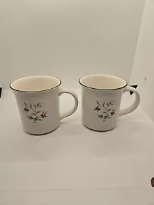 Lot 2 Pfaltzgraff Winterberry Christmas Mugs 4” Tall EUC - Picture 1 of 7