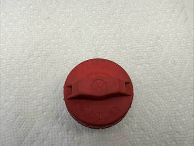 OEM FUEL GAS FILLER CAP 1990 1991 1992 1993 1994 - 1997 TOYOTA LAND CRUISER FJ80 - Image 1 of 4