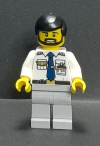 X1953-MINIFIGURA PILOTO AVION PASAJEROS LEGO® CITY 60262 - Imagen 1 de 2
