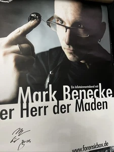DR.Mark Benecke Signiertes Poster Sehr Welten Mit Fauchschabe :)) - Bild 1 von 4