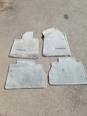 Juego de alfombrillas gris grafito Toyota Tundra 2007-2011 OEM Foto 1 de 4