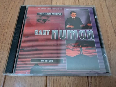 2CD Made in England seems scratchless: Gary Numan - Pleasure Principle/Warriors Foto 1 de 2