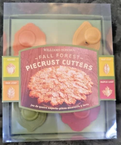 Williams Sonoma Decorative Piecrust Cutters Set of 4 Fall Leaves Pumpkin 2009 - Picture 1 of 4