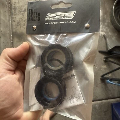 Soporte inferior FSA Mega Exo BB30 talla 24 mm negro carretera M3 / 42 adaptador BB-ALM3 Foto 1 de 4