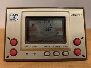 Nintendo Game Watch Manhole MH-06 Gold Series Portable Console Retro 1981 Tested - Picture 1 of 1