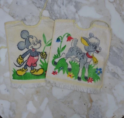 Juego de babero de tela de rizo de Mickey Mouse y cordero vintage de Disney años 60 Foto 1 de 4