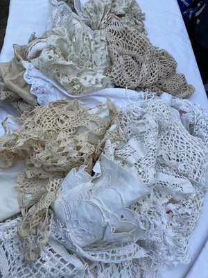 Linge ancien brodé, napperons ...LOT - Photo 1/3