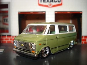 1971 71 CHEVROLET BEAUVILLE PASSENGER WINDOW VAN LIMITED CUSTOM LOWERED 1/64 M2 - Picture 1 of 4