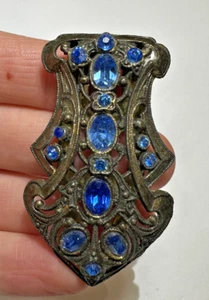 Blue Sapphire Oval Faceted Rhinestone Shield design Silver tone Vintage Fur Clip - Picture 1 of 5