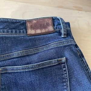 Ralph Lauren Women's Size 12 Dark Wash Blue Denim Skinny Jean - Picture 1 of 7