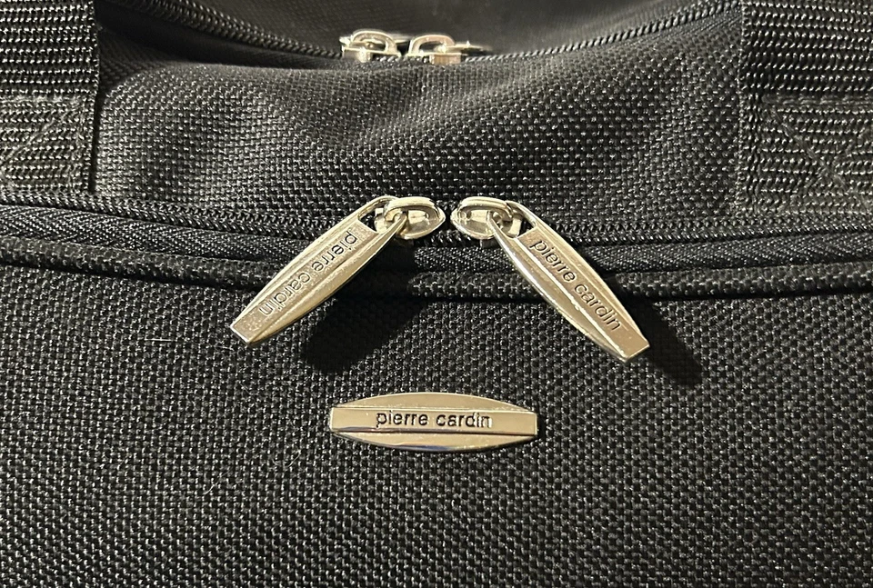 Bolso de Viaje Pierre Cardin Negro De Colección de Lona con Correa para el Hombro Bolsa de Mano Foto 1 de 4