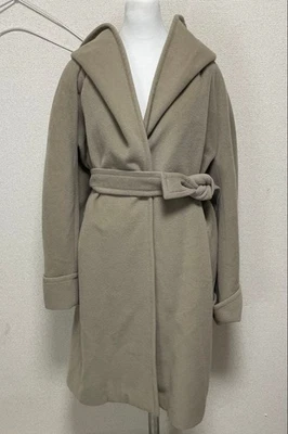 USED GUCCI HOODED WOOL AND CASHMERE BLEND COAT, BEIGE, SIZE 42 ACCEPTABLE - Image 1 of 4