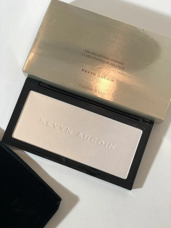 NEW IN BOX KEVYN AUCOIN THE NEO-SETTING POWDER 0.74 OZ / 21 g - MATTE TO GLOW - Image 1 of 1