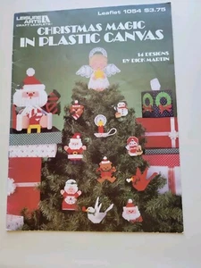 Leisure Arts #1054 Weihnachtszauber in Kunststoff Leinwand sehr guter Zustand 14 Designs Dick Martin - Bild 1 von 2
