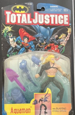 LIGA DE LA JUSTICIA DE AMÉRICA AQUAMAN CON LANZA HIDRÁULICA DE VOLADURA SERIE JUSTICIA TOTAL Foto 1 de 4