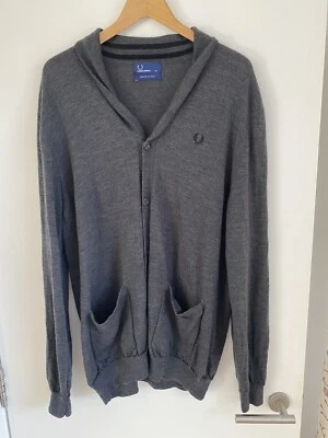 Fred Perry Cardigan Grey Classic Shawl Neck 100% Merino Wool Size 44” XL — 第 1/4 张图片