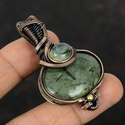 Oferta de San Valentín Cobre Musgo Natural Prehnita Envuelto Alambre Colgante Aniversario Foto 1 de 4