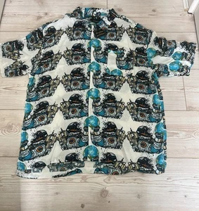 NWT Delusions Of Grandeur Men Short Sleeve Shirt Size L Rayon Astronaut Venom - Picture 1 of 10