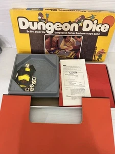 Gioco da tavolo vintage 1977 Parker Brothers DUNGEON DADI COMPLETO originale divertente NS - Foto 1 di 14
