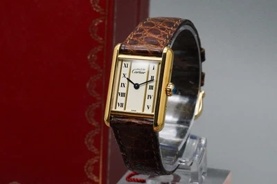 *Casi COMO NUEVO/CAJA* Reloj de cuarzo para mujer Cartier Must Tank SM esfera romana Foto 1 de 4