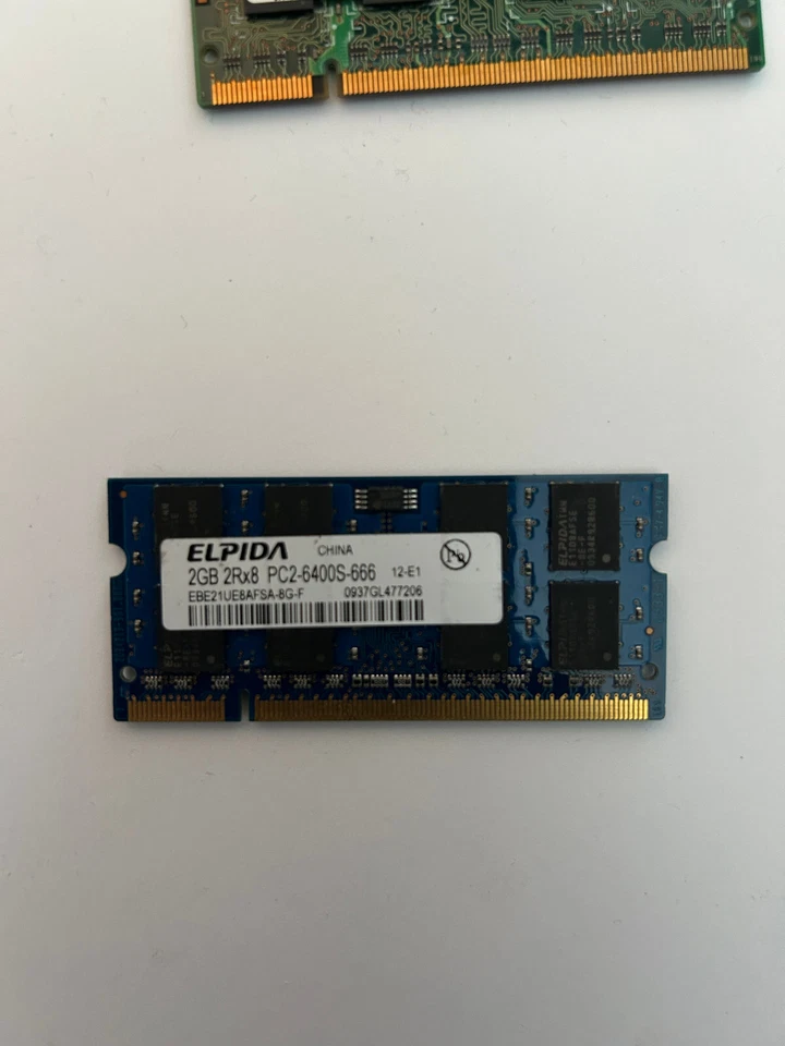 ELPIDA 2GB 2RX8 PC2-6400S-666 MEMORY CARD EBE21UE8AESA-8G-F - Image 1 of 1