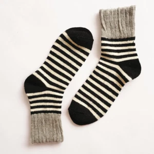 5 Pairs Stripe Womens Cashmere Wool Thick Warm Soft Comfort Solid Casual Socks - Picture 1 of 14