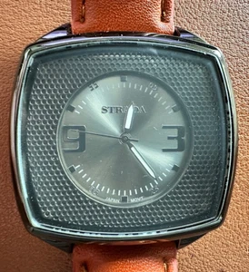 La caja de reloj de cuarzo Strada para hombre es como una caja negra de cuarzo de TV vintage nueva - Imagen 1 de 6